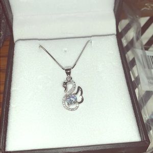 🦢🆕Crystal Encrusted Swarovski Style 🦢💎.925🌸